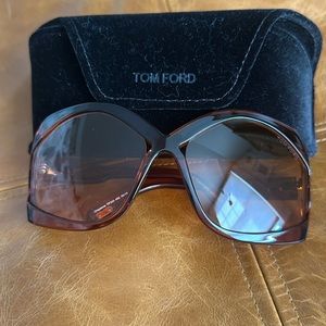 TOM FORD. Authentic orange sunglasses. Like new. Super hot. W case